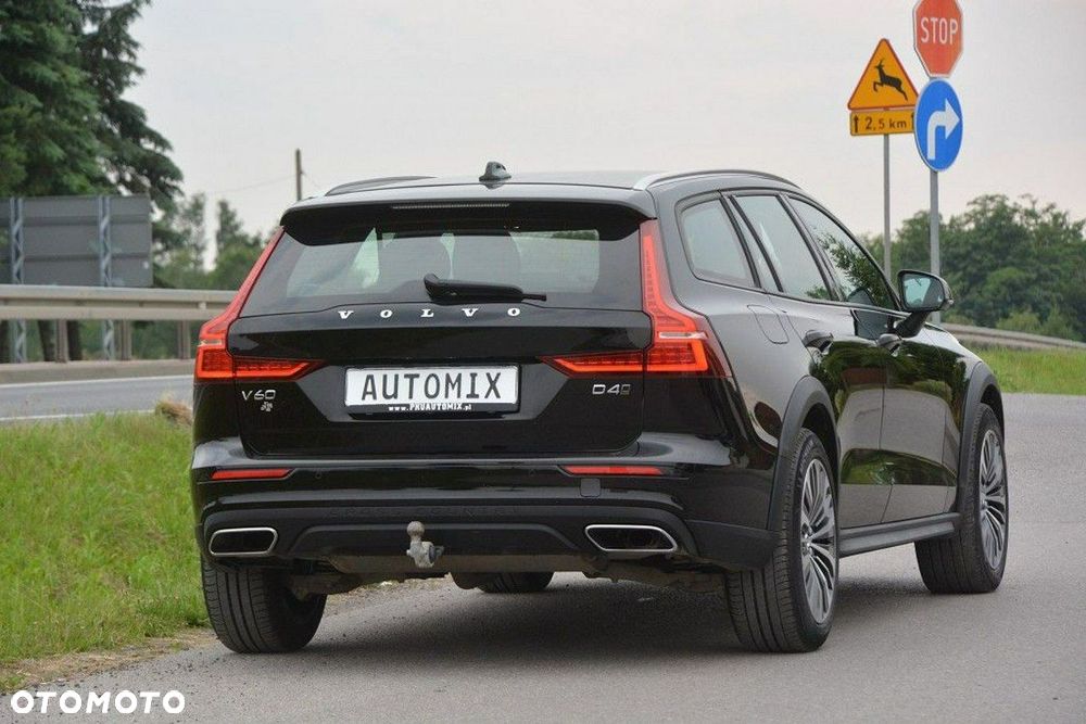 Volvo V60 Cross Country D4 AWD Geartronic - 6