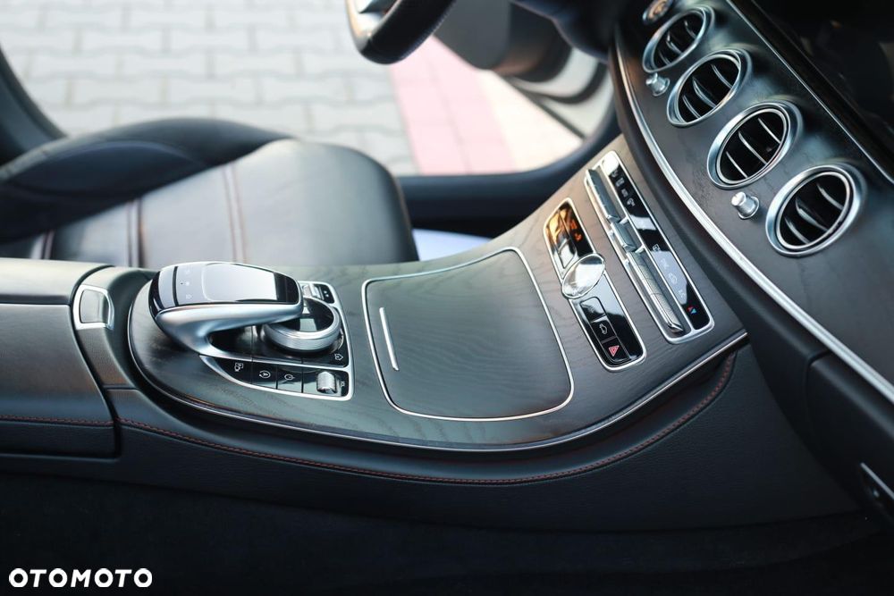 Mercedes-Benz Klasa E 43 AMG 4-Matic - 10