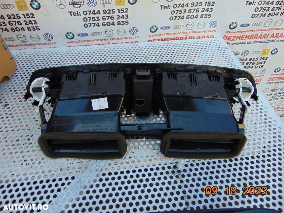 Grile ventilatie Renault Scenic 3 grile aer caldura ac centrala mijloc - 2