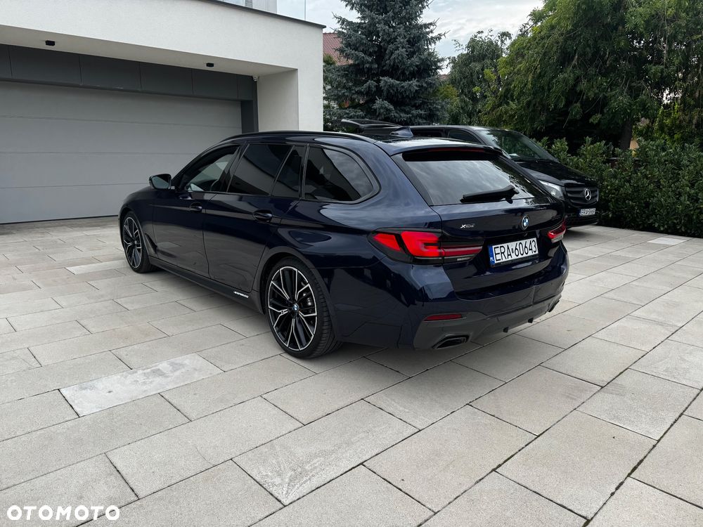 BMW Seria 5 540d xDrive mHEV M Sport sport - 8