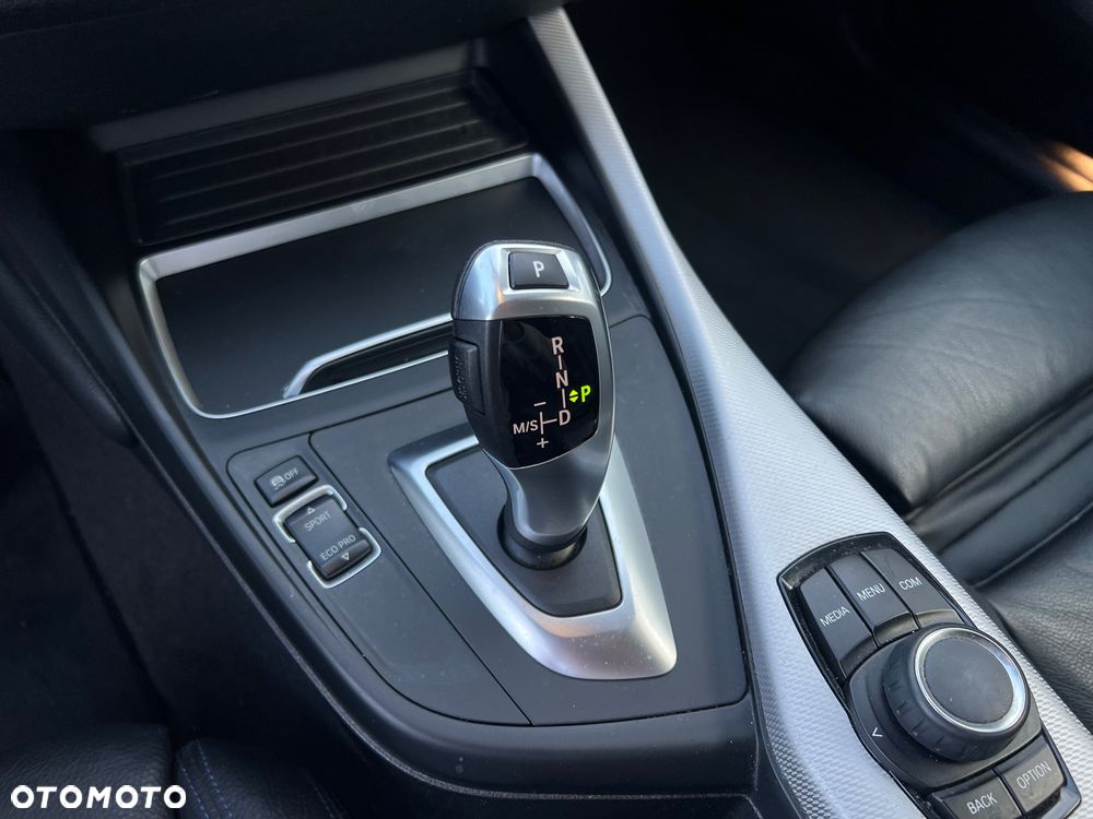 BMW Seria 1 118d Edition M Sport Shadow - 19