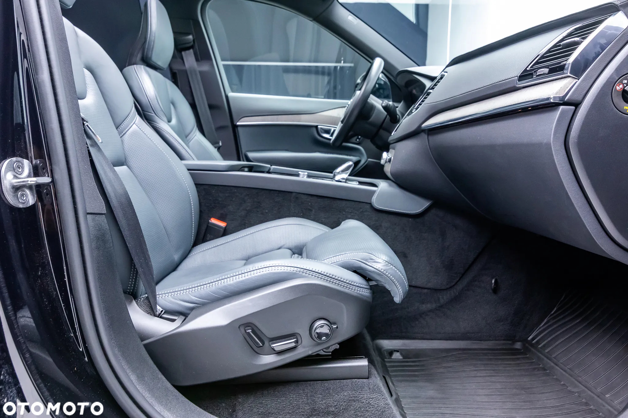 Volvo XC 90 - 29