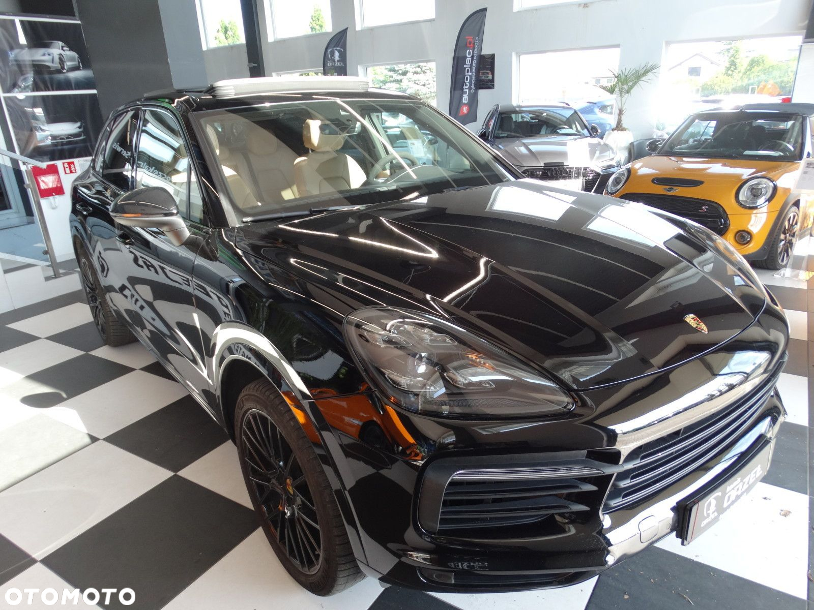 Porsche Cayenne - 8