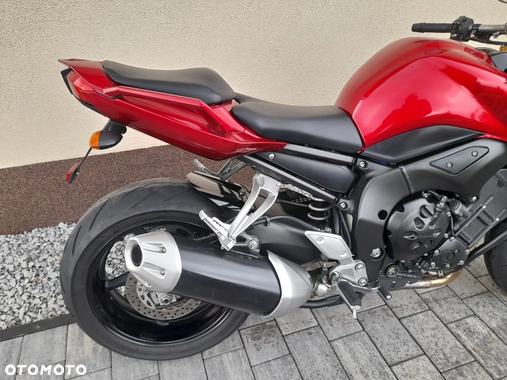 Yamaha FZ - 13