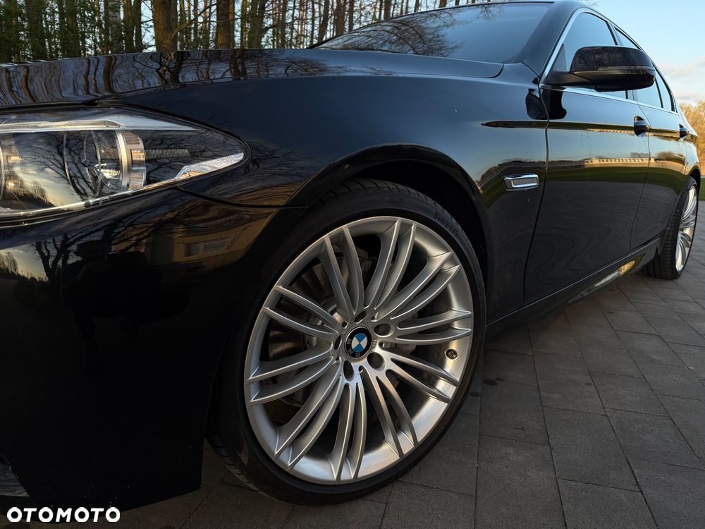 BMW Seria 5 535i Sport-Aut - 21