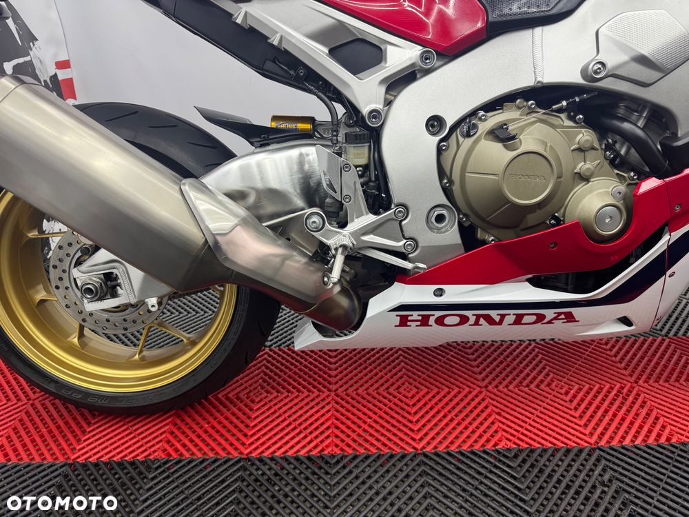 Honda CBR - 38