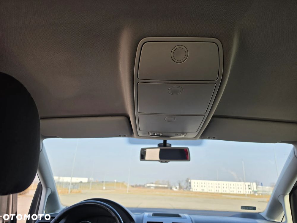 Volkswagen Touran 1.9 TDI - 15