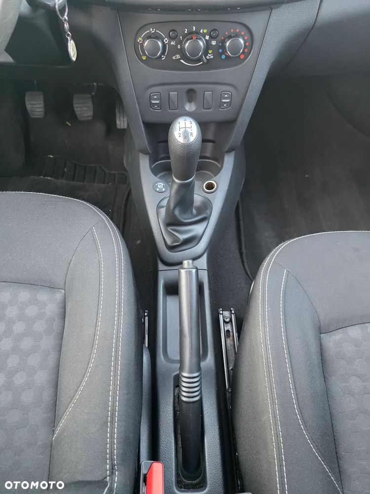 Dacia Logan 1.2 16V Ambiance - 11