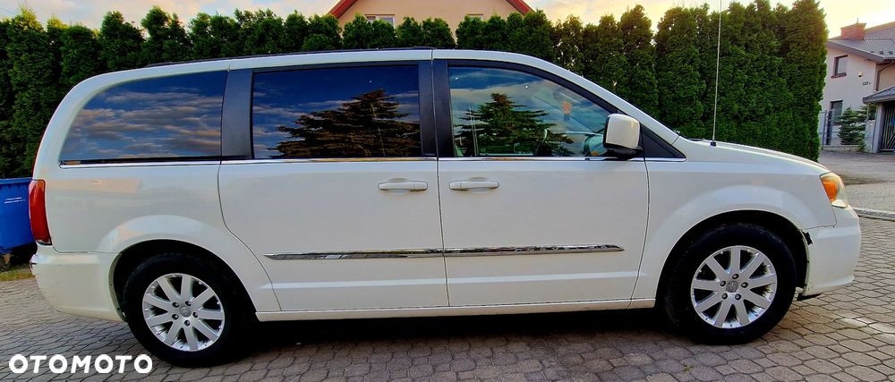 Chrysler Town & Country 3.6 Limited - 4