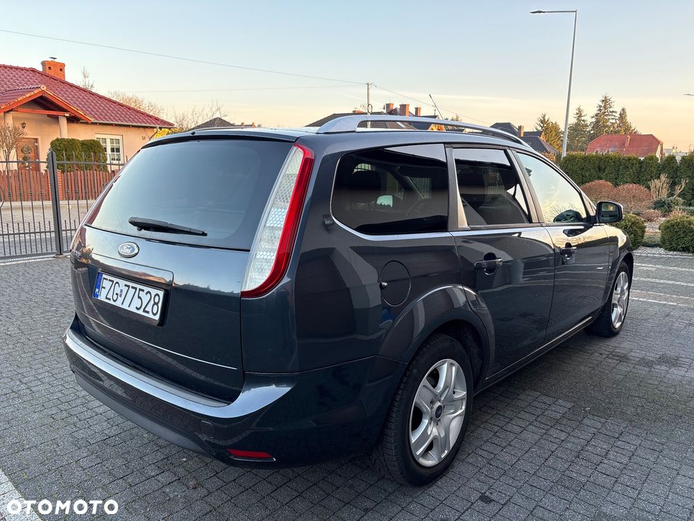 Ford Focus 1.6 Comfort - 12