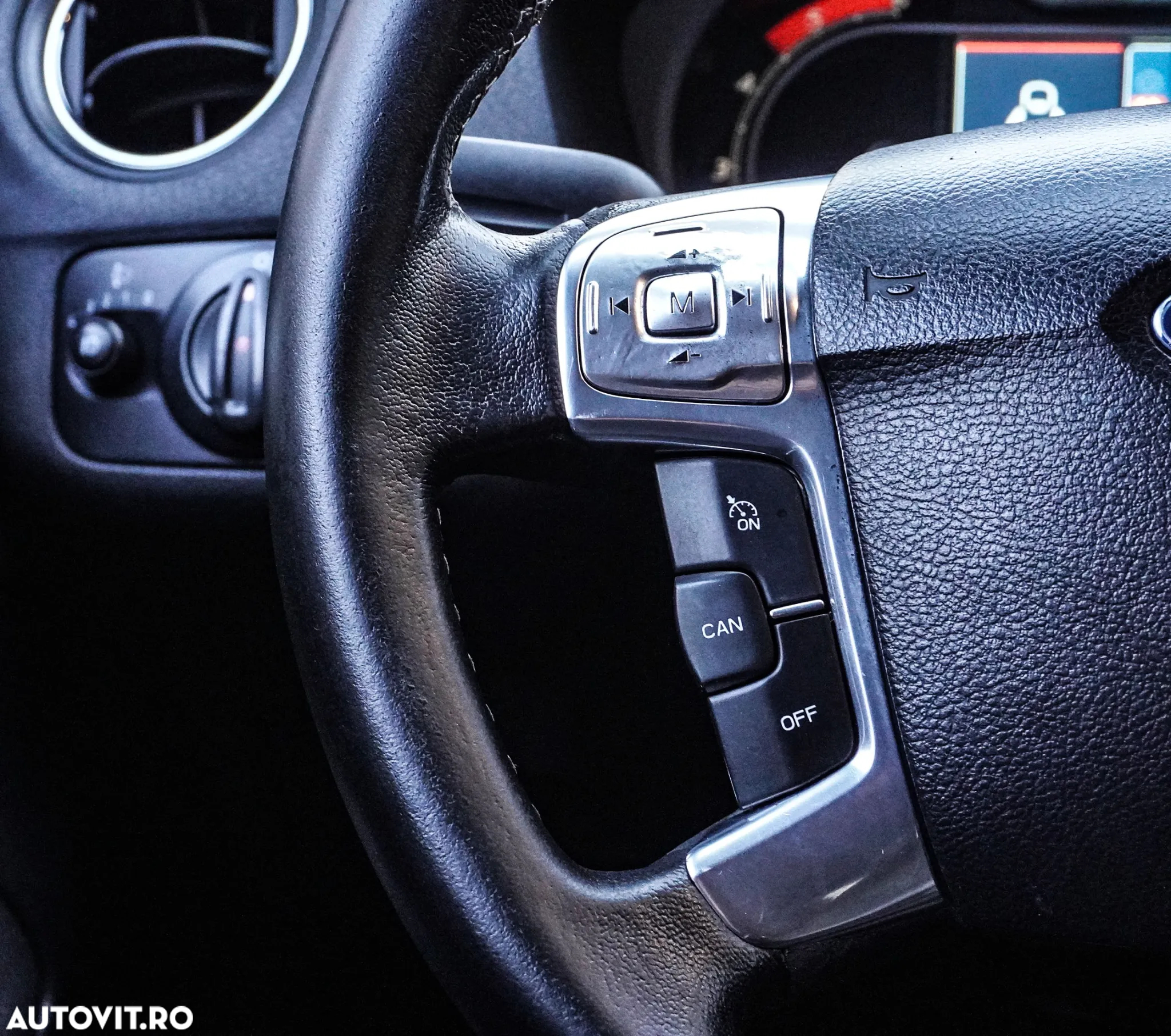 Ford Mondeo 1.8 TDCi Ambiente - 26
