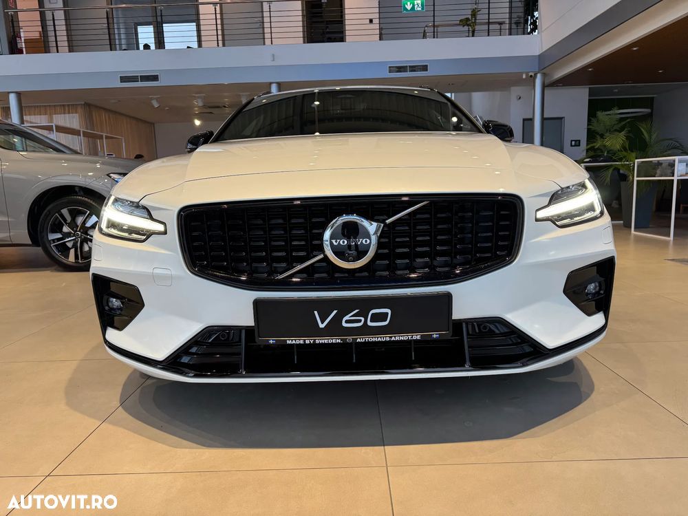 Volvo V60 B4 MHEV AT Plus Dark - 2