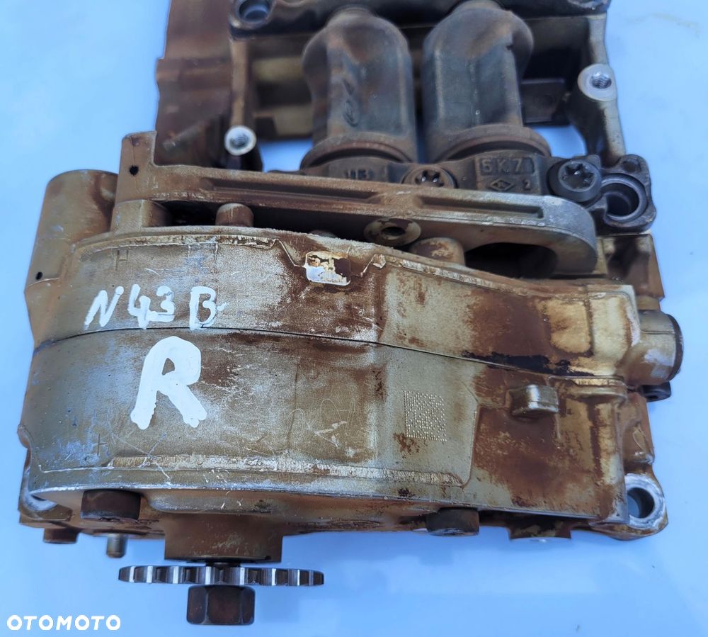 POMPA OLEJU BMW E81 E82 E87 E88 E90 E91 N43 - 3