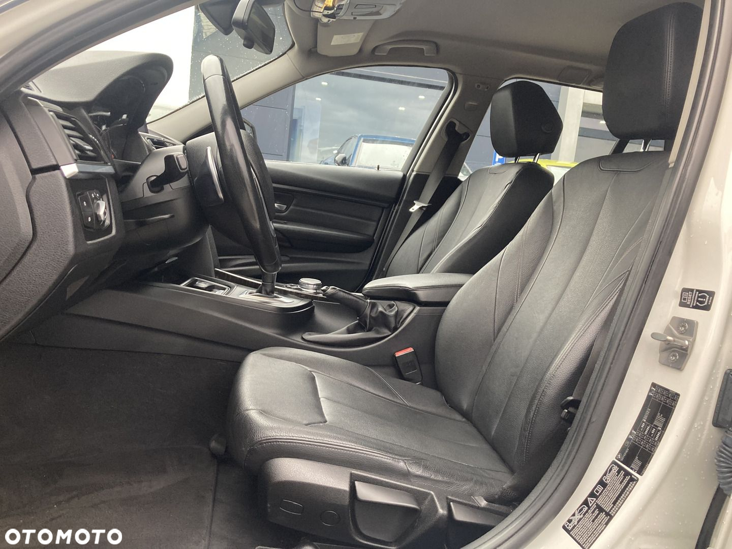 BMW Seria 3 - 25