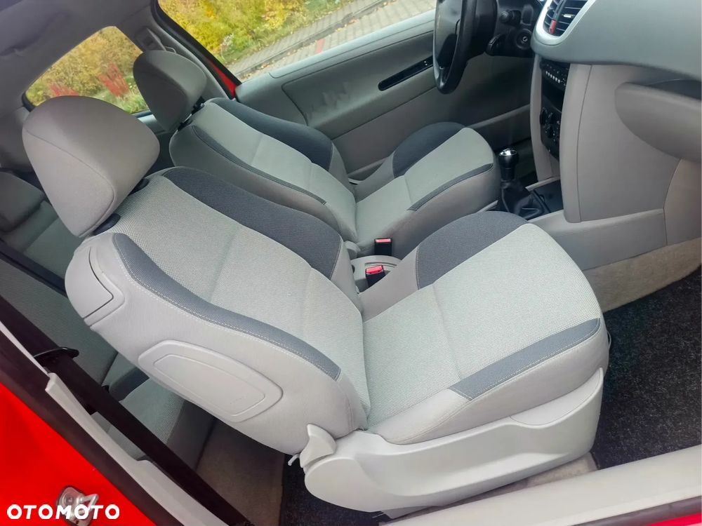 Peugeot 207 75 Urban Move - 8