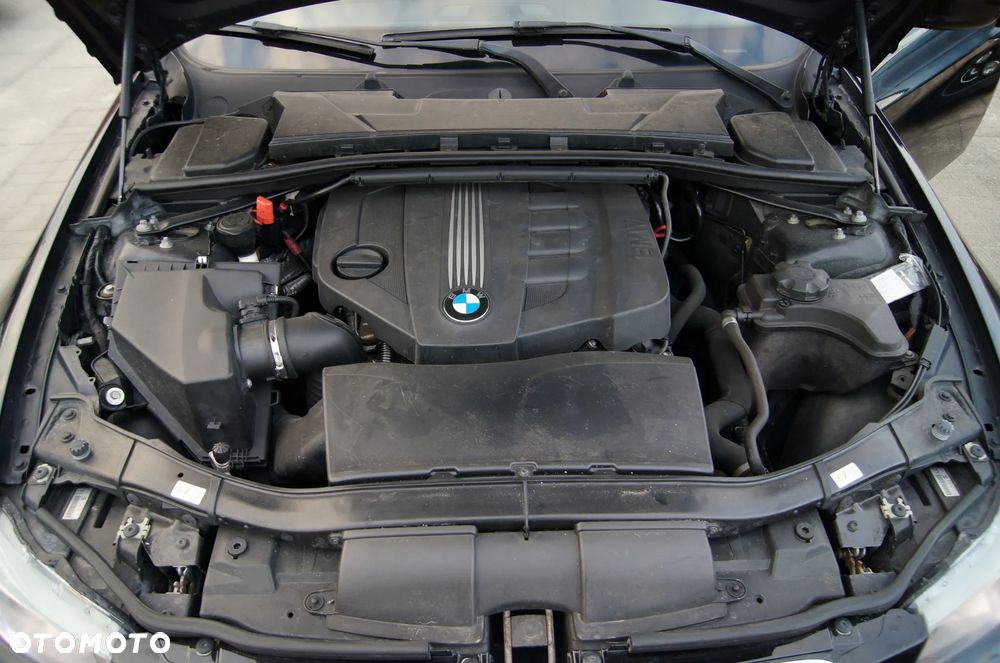 BMW Seria 3 320d - 27