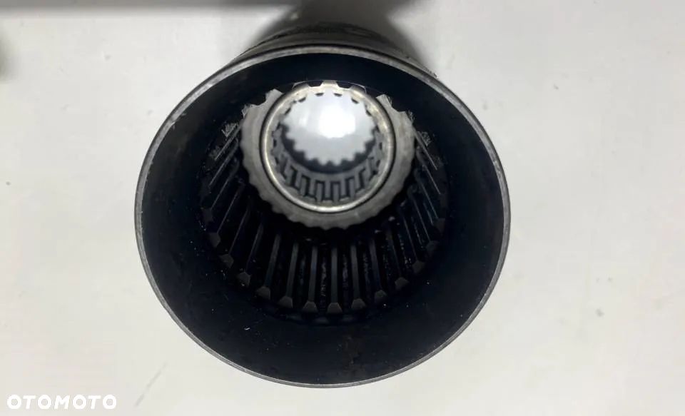 ŁĄCZNIK MUFA JOHN DEERE 6145R L156899 - 2