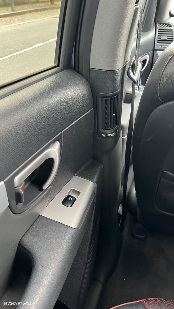 Hyundai Santa Fe 2.2 CRDi 7Wagon Sport - 14