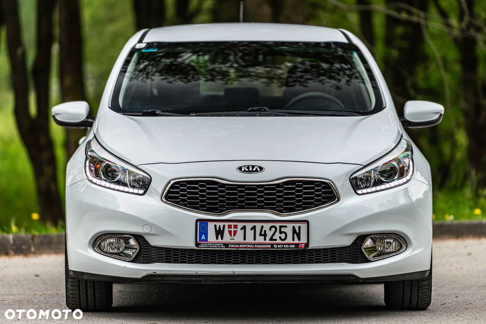 Kia Ceed 1.4 CVVT Vision - 14