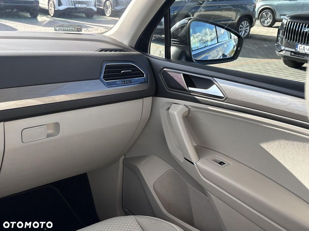 Volkswagen Tiguan - 14