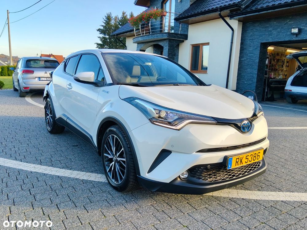 Toyota C-Hr 2017 photo 3