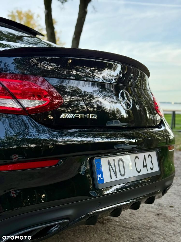Mercedes-Benz Klasa C AMG 43 4-Matic - 12