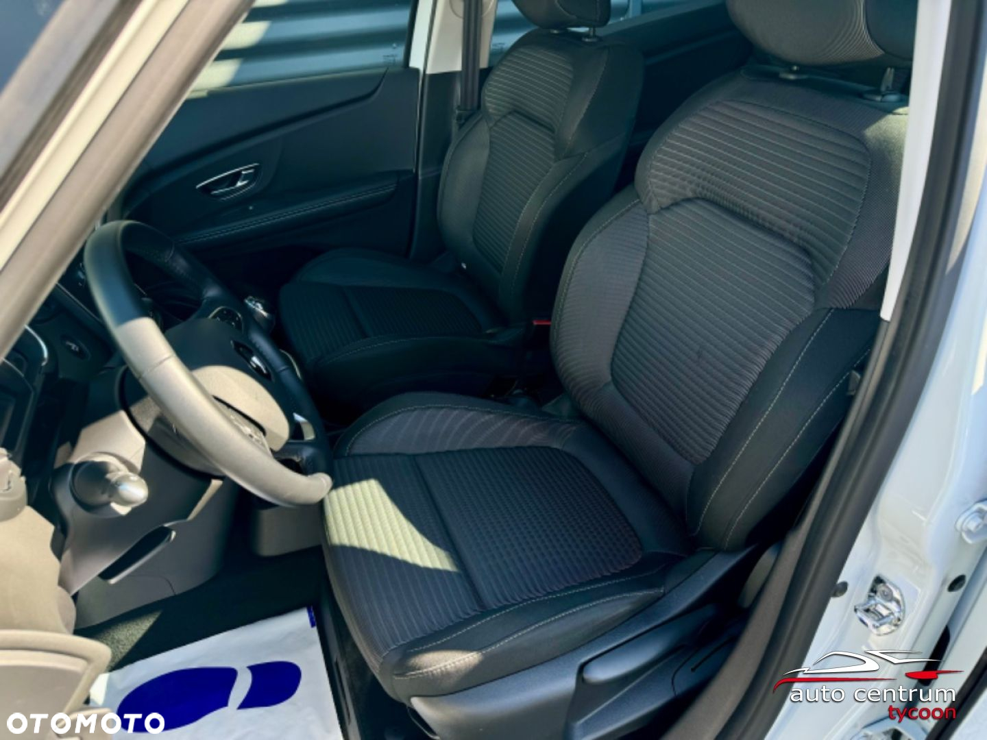 Renault Scenic - 12
