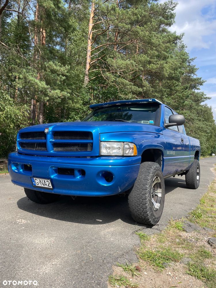 Dodge RAM 5.9 4WD - 7