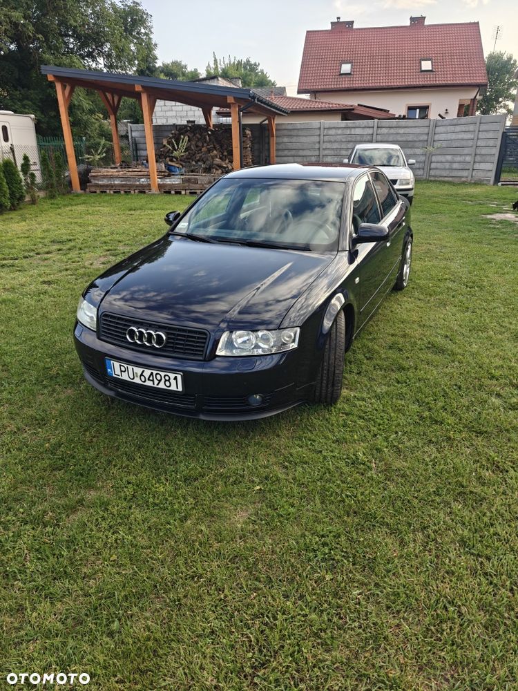 Audi A4 Limousine - 3