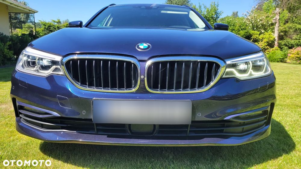 BMW Seria 5 520d xDrive Sport Line - 3