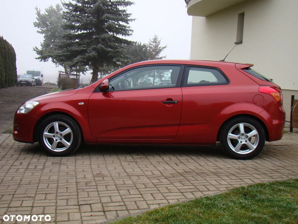 Kia ProCeed 1.6 CVVT EX - 12