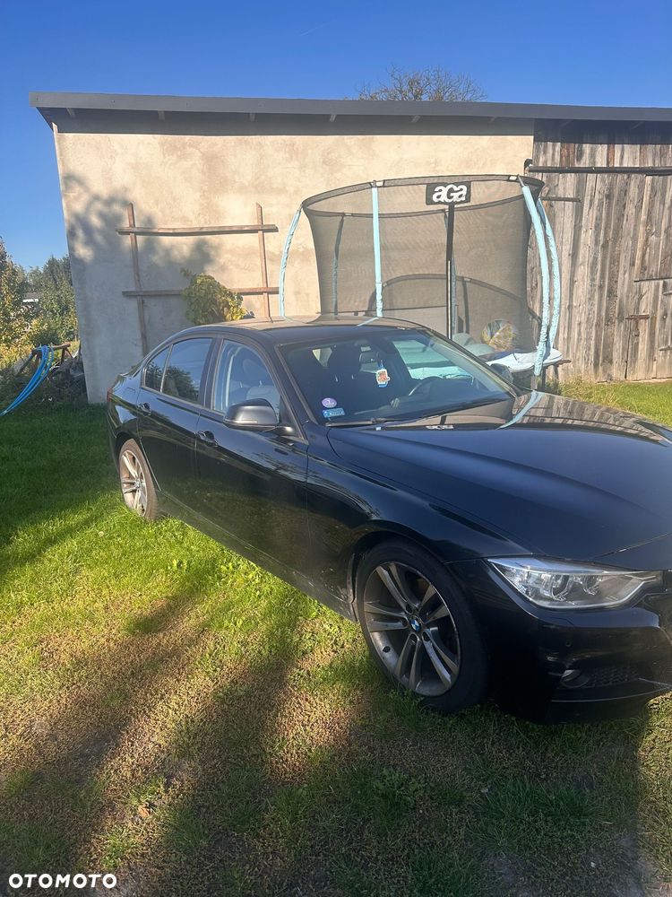 BMW 3 Series 2012 photo 3