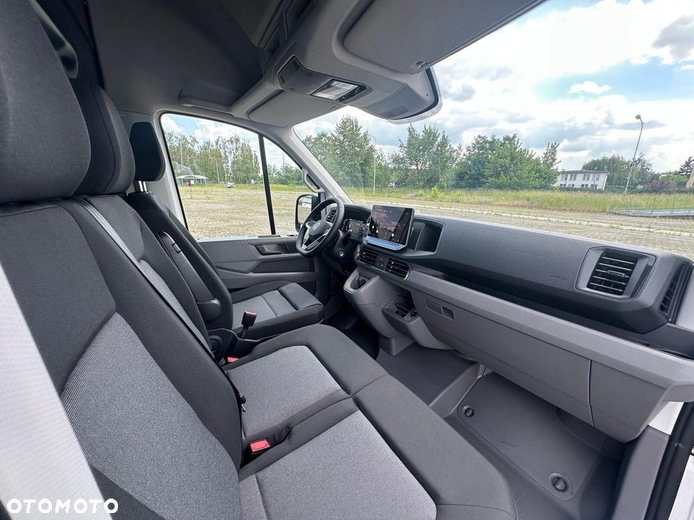 Volkswagen Crafter 35 2.0 TDI L3H3 177 KM AUTOMAT - 12