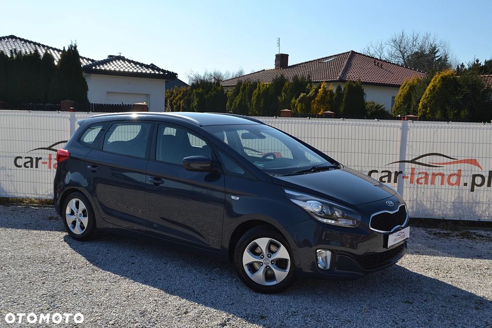 Kia Carens 1.6 GDI Dream Team Edition - 3