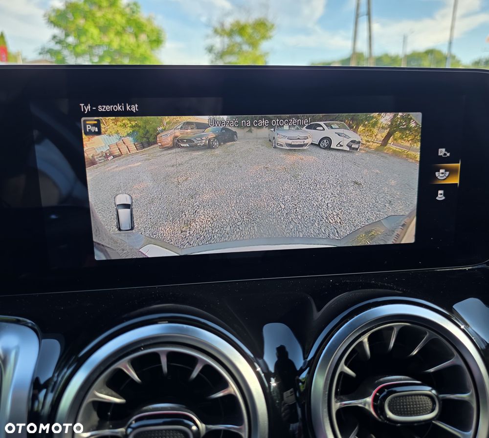 Mercedes-Benz GLB 200 d 8G-DCT AMG Line - 21