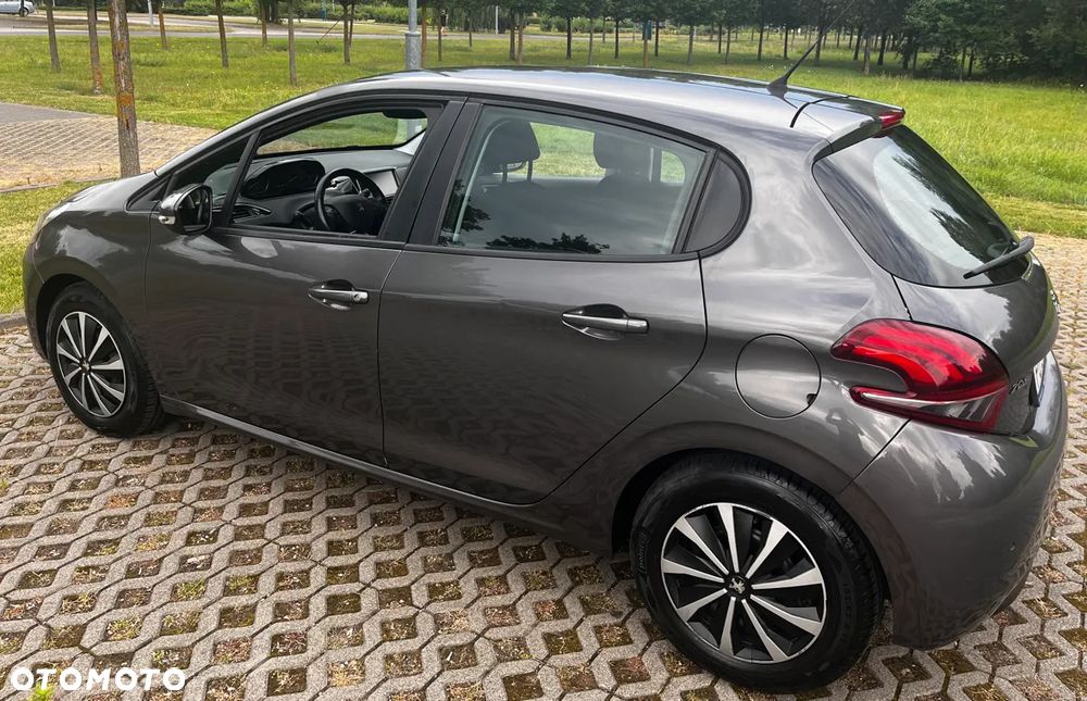 Peugeot 208 1.2 PureTech Active - 5