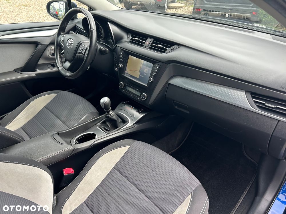Toyota Avensis 2.0 D-4D Active Business - 27
