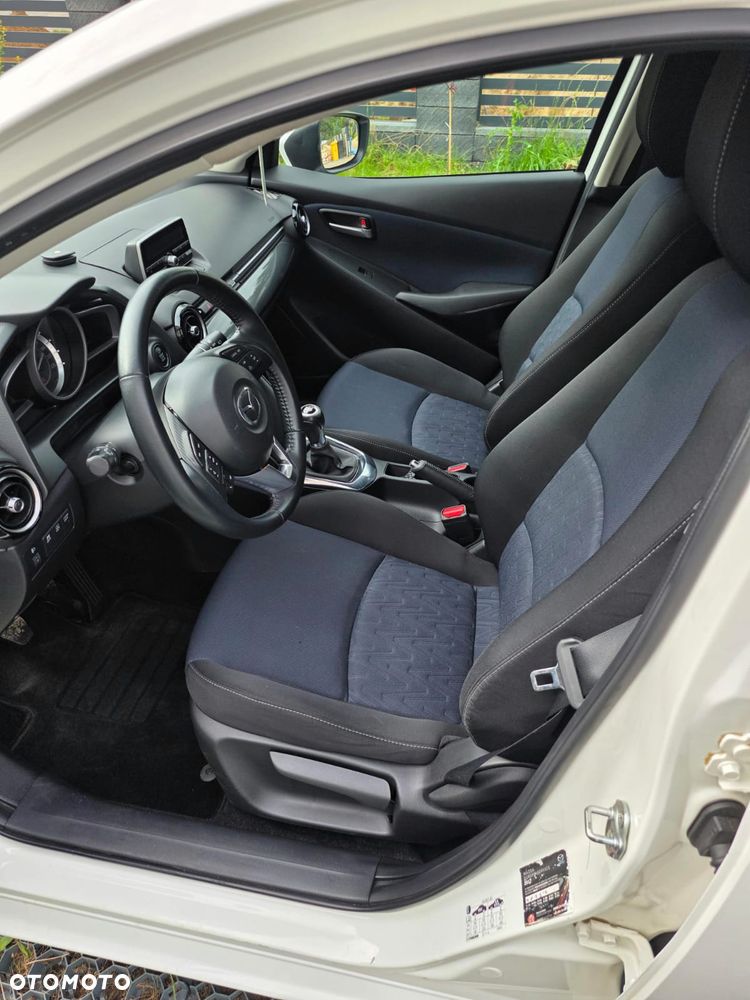 Mazda 2 - 6