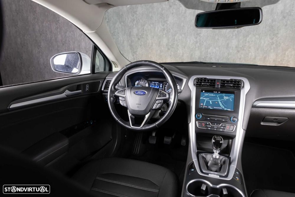 Ford Mondeo SW 1.5 TDCi Business Plus ECOnetic - 31