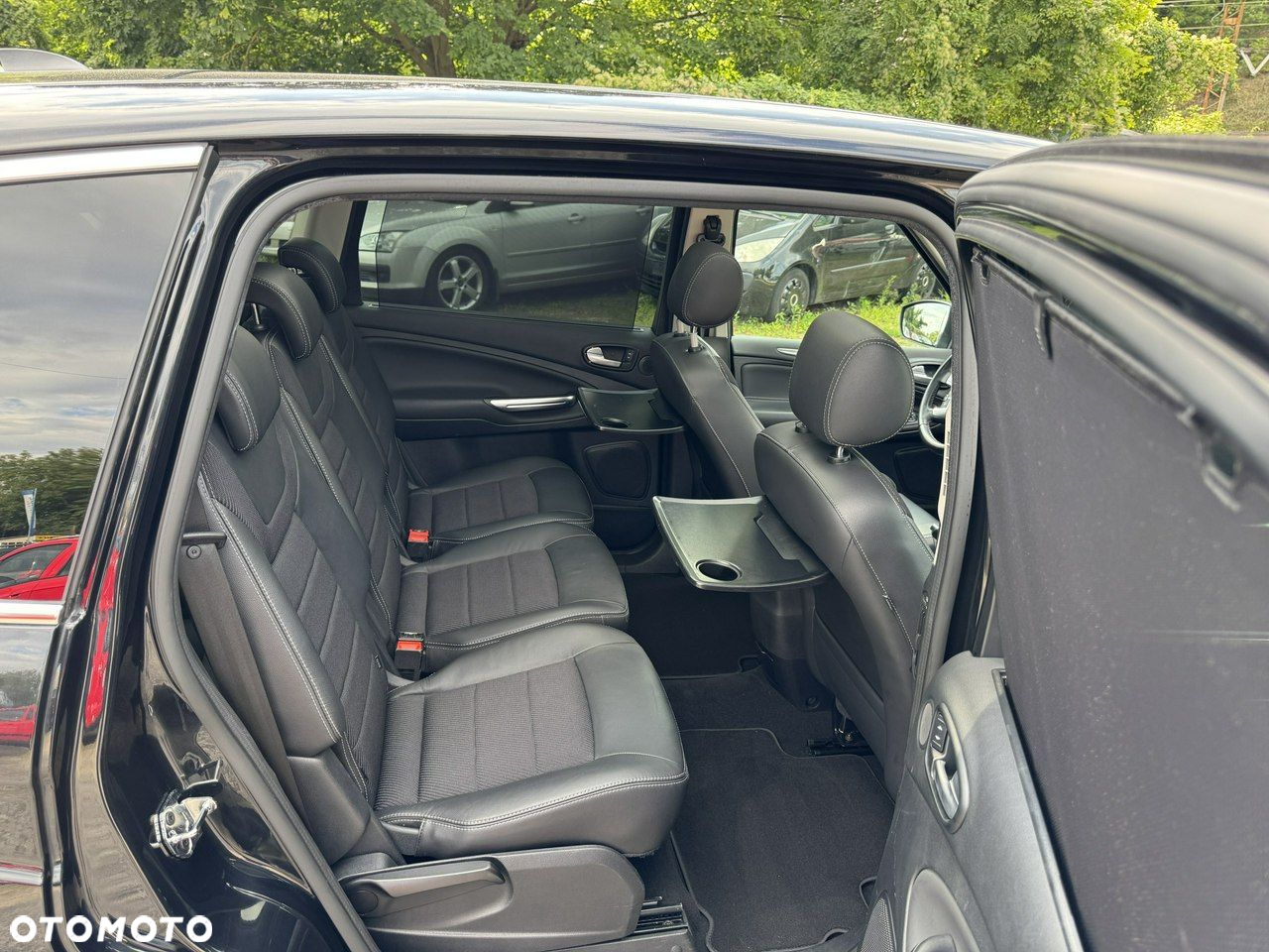 Ford S-Max - 16