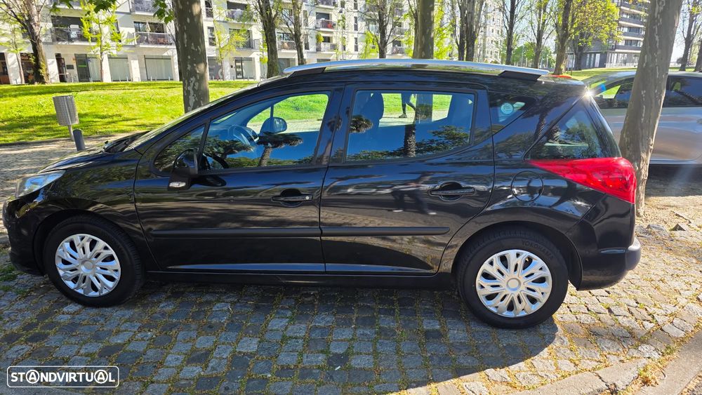 Peugeot 207 SW 1.6 HDi Premium - 12