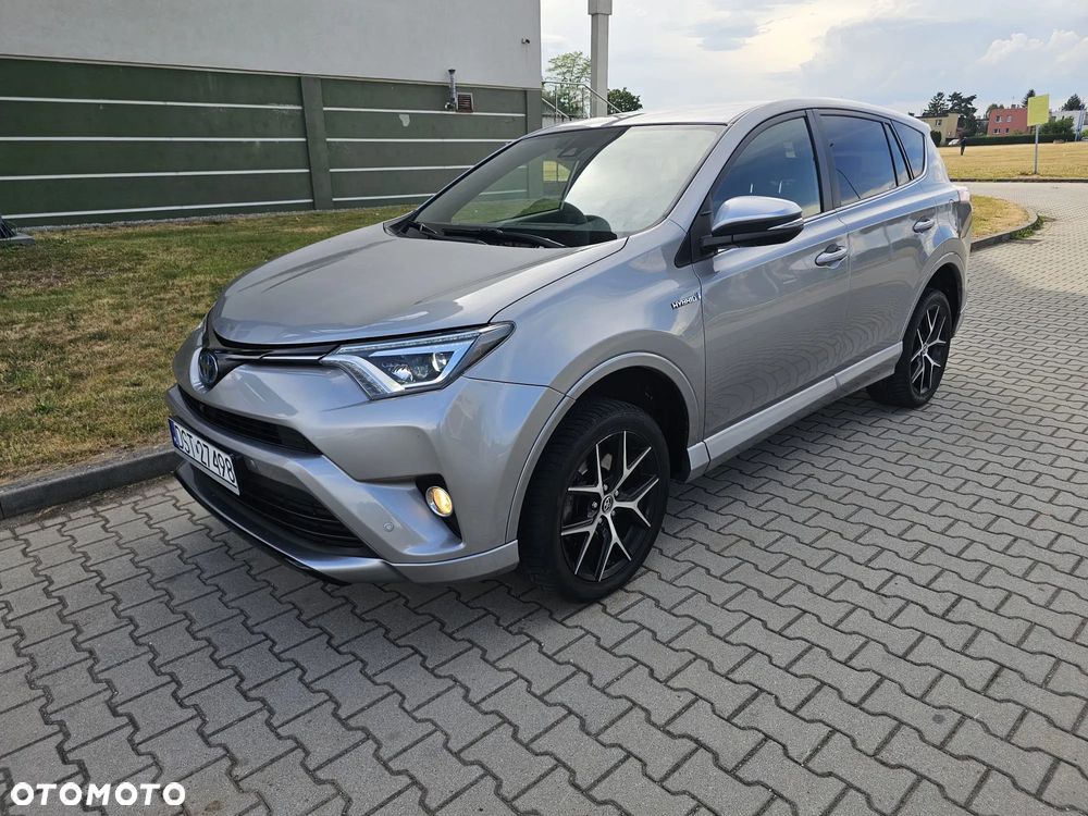 Toyota RAV4 - 1