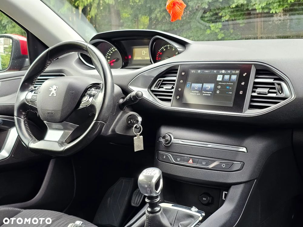 Peugeot 308 - 33