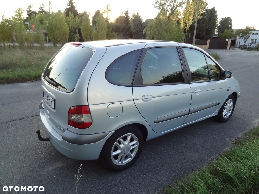 Renault Scenic 1.9 dCi EXpression - 10