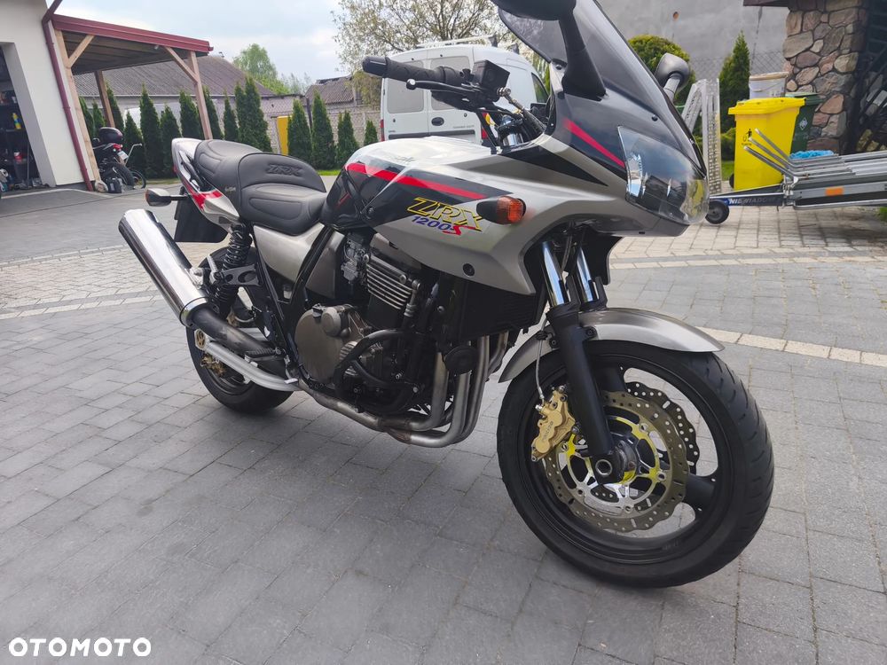 Kawasaki ZRX - 3