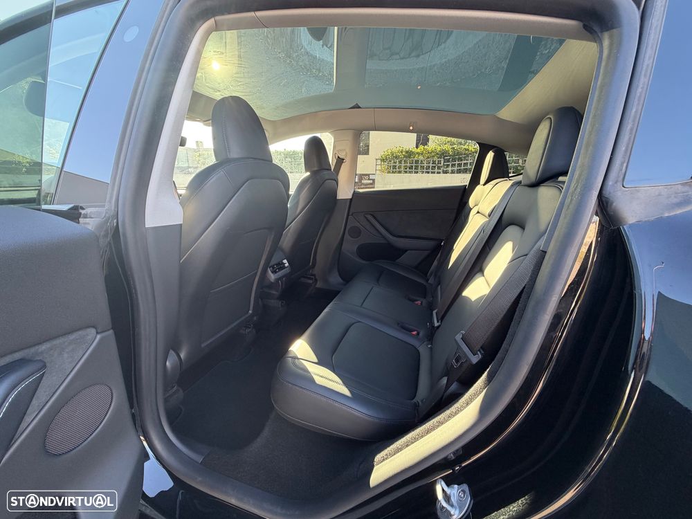 Tesla Model Y Performance Dual Motor AWD - 12