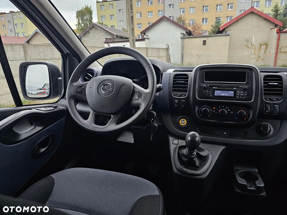 Opel Vivaro - 11