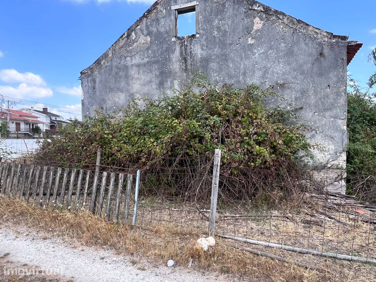 Vende-se Moradia á Entrada de Ourém- Grande Oportunidade - Grande imagem: 4/25