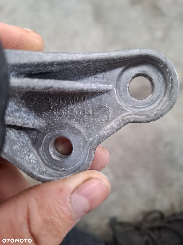 BMW X4 G02 2.0D UCHWYT WYDECHU LAPA PODUSZKA - 4