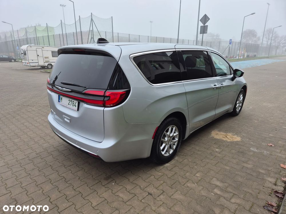 Chrysler Pacifica - 8